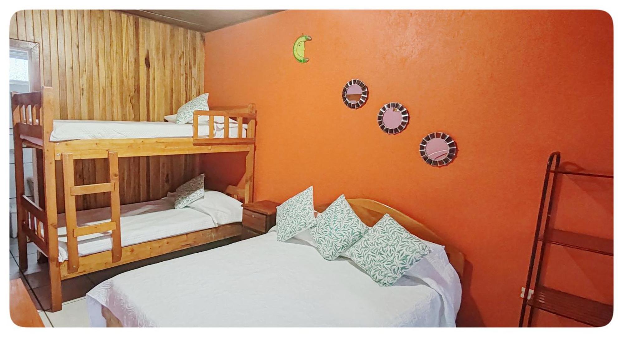 Hotel & Hostel Sloth Backpackers Монте-Верде Экстерьер фото
