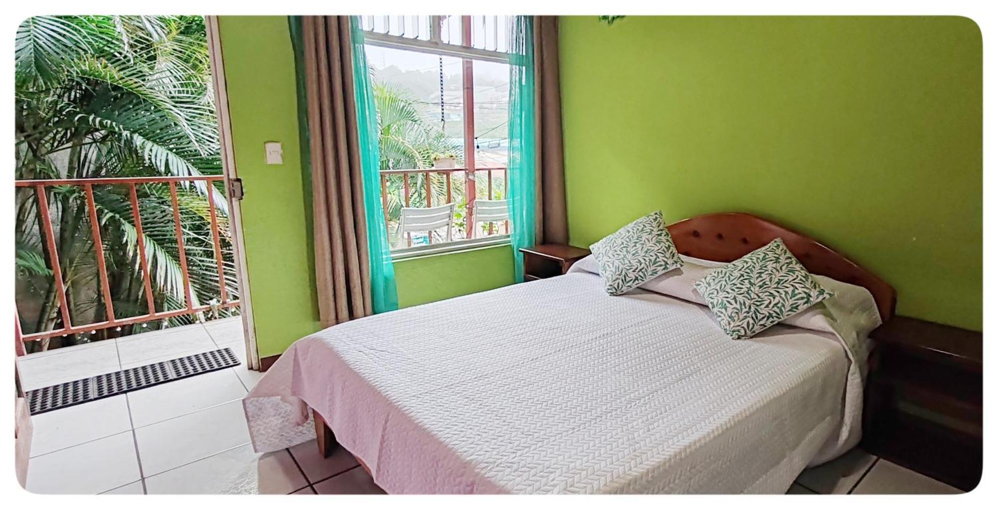 Hotel & Hostel Sloth Backpackers Монте-Верде Экстерьер фото
