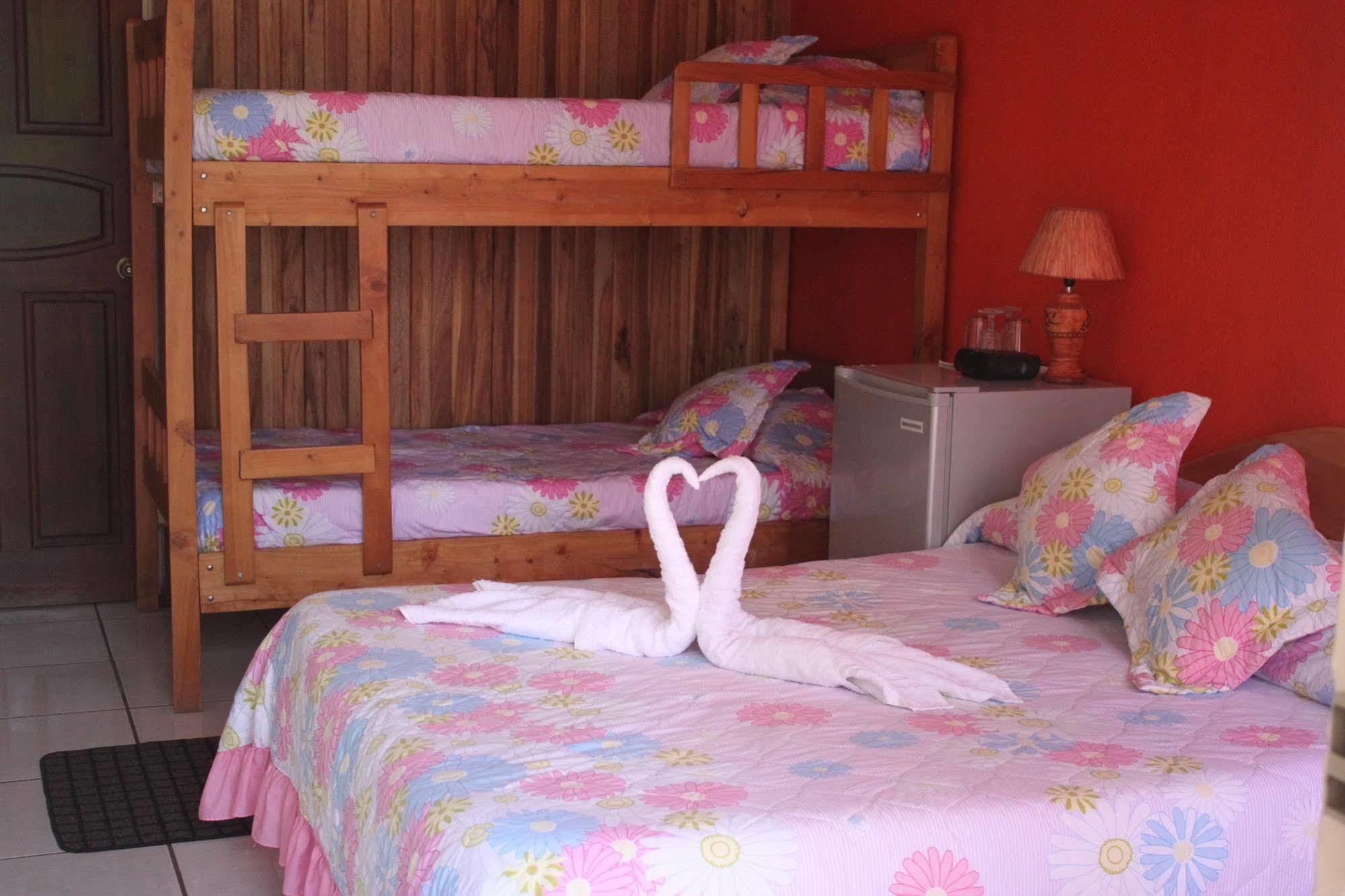 Hotel & Hostel Sloth Backpackers Монте-Верде Экстерьер фото